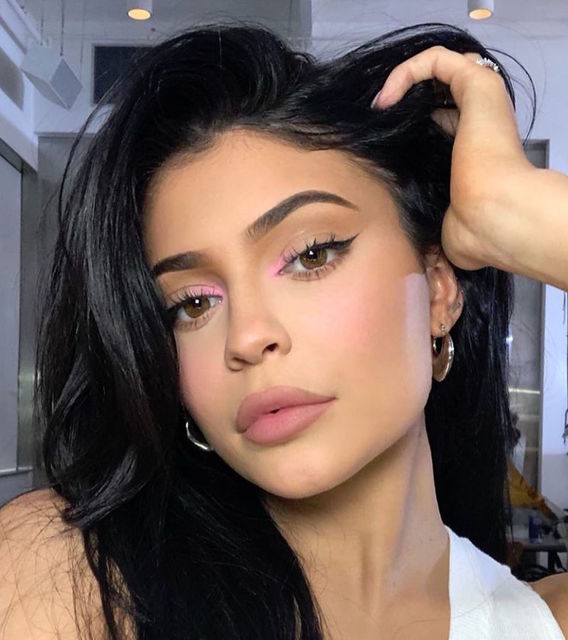 Kylie Jenner Summar Makeup