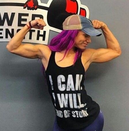 Sasha Banks biceps