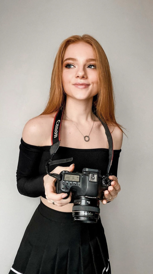 julia adamenko red hair