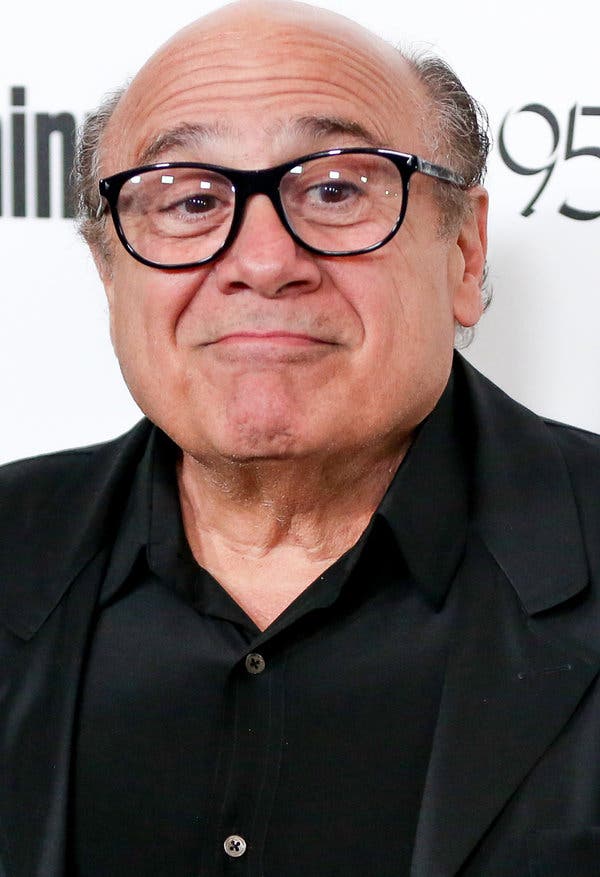 Danny DeVito Height, Weight & Body Measurements