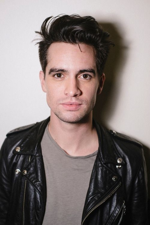 Brendon Urie Height, Weight & Body Measurements