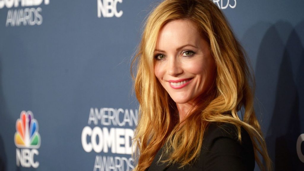 Leslie Mann Height, Weight & Body Measurements